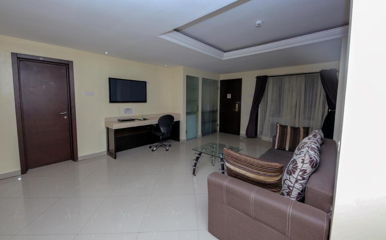 KSF Place Alaka Lagos Exterior foto