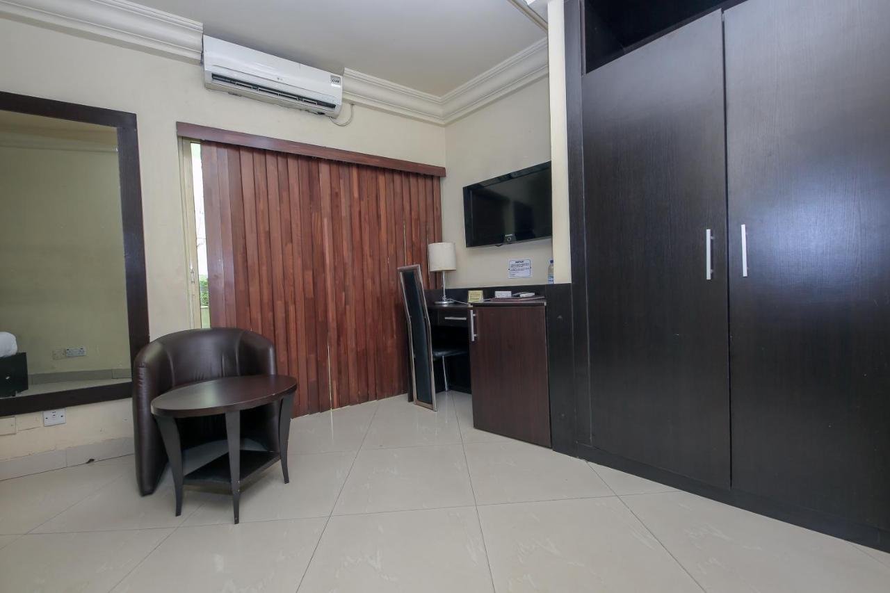 KSF Place Alaka Lagos Exterior foto