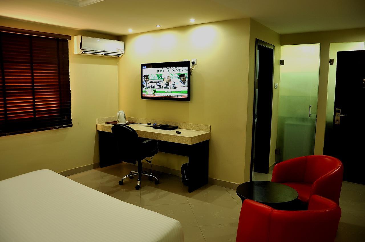 KSF Place Alaka Lagos Exterior foto